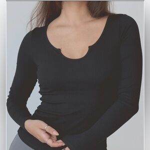 Klassy Black Scoop Neck BODYSUIT